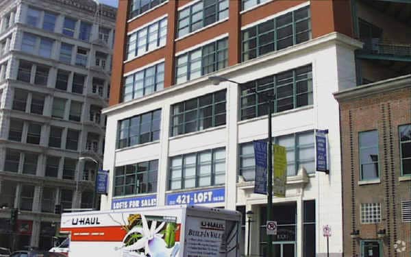 Building Photo - 1020 S Wabash Ave