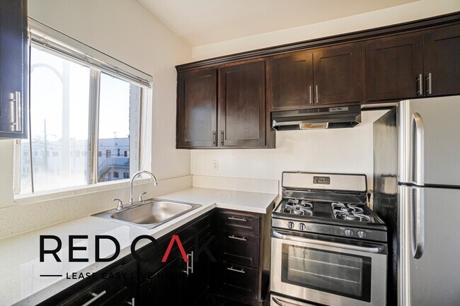 Foto del edificio - 1327 Magnolia Ave