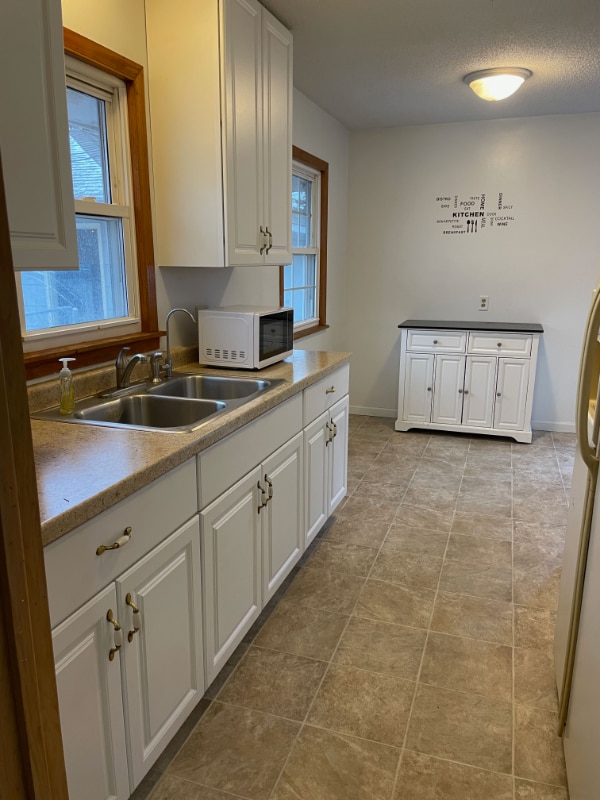 Building Photo - 8471 Hilo Ln S