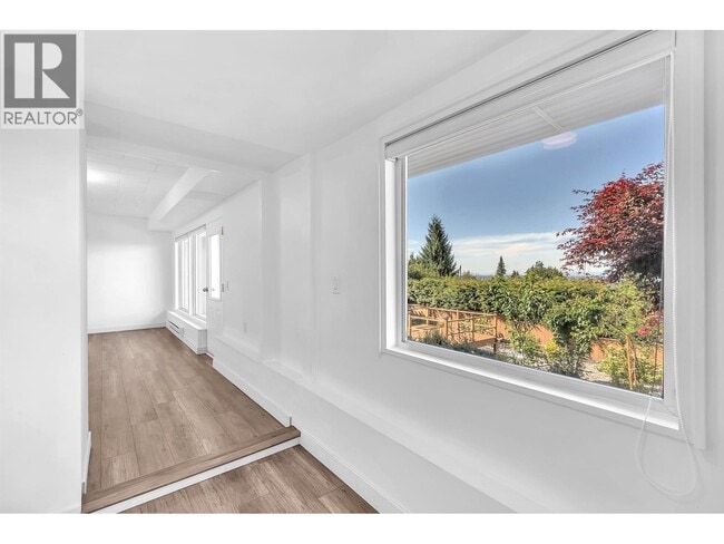 Building Photo - 637 Alpine Ct