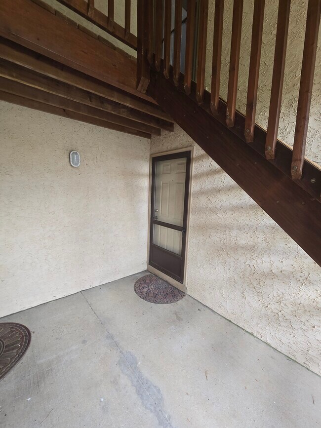 Entrada privada - 6 Canterbury Ct