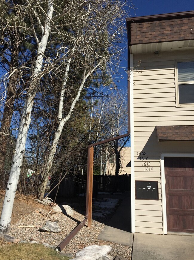 Photo - Updated 2 Bedroom Townhome for Rent in Loveland: Shared Garage, Patio, Washer/Dryer Hookups