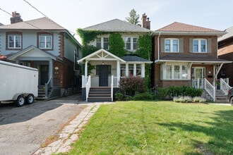 Building Photo - 207 Glengrove Ave W