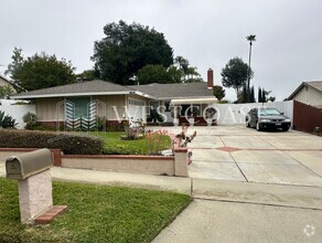 Building Photo - 15335 Rolling Ridge Dr