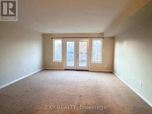 Photo du bâtiment - 50 Howe Dr