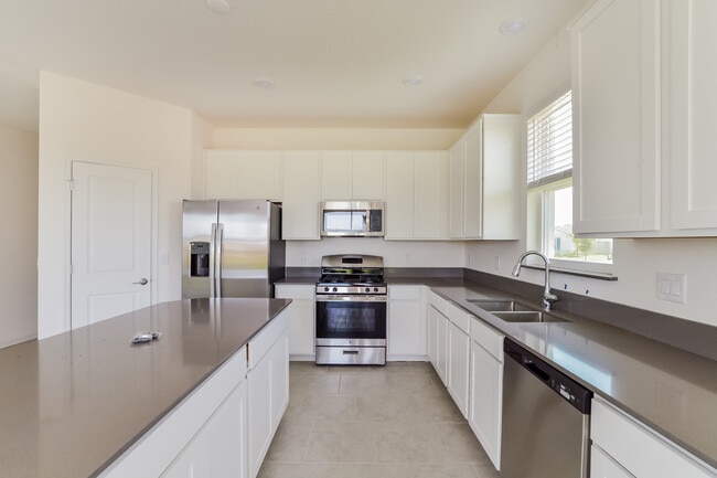 Building Photo - 33513 Sky Blossom Cir