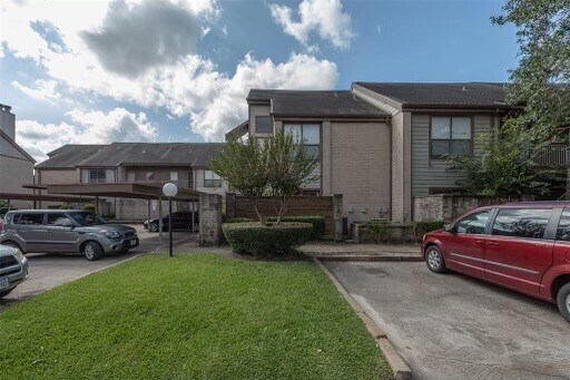 Foto del edificio - 8293 Sands Point Dr