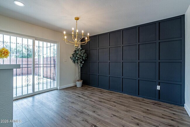 Foto del edificio - 4662 W Krall St