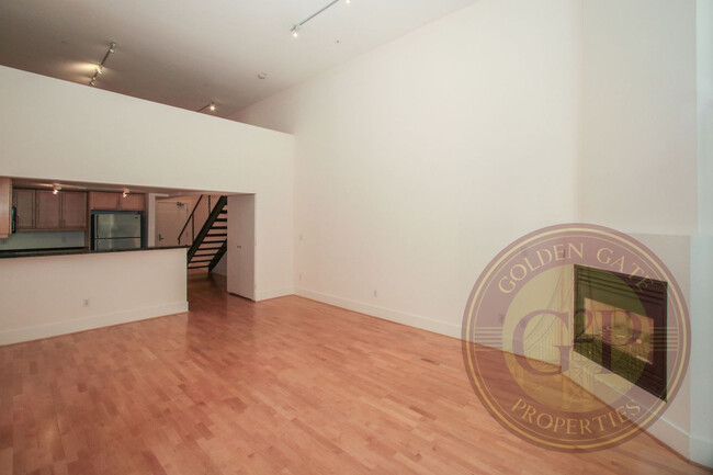 Building Photo - Dogpatch - 1 BR, 2 BA Loft 859 Sq. Ft. - 3...