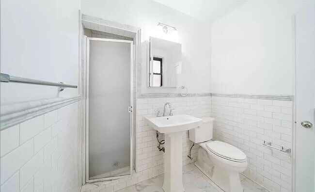 Foto del edificio - 234 E 23rd St