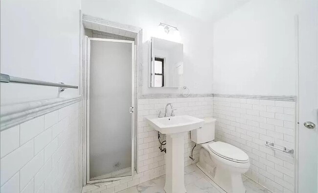 Building Photo - 234 E 23rd St