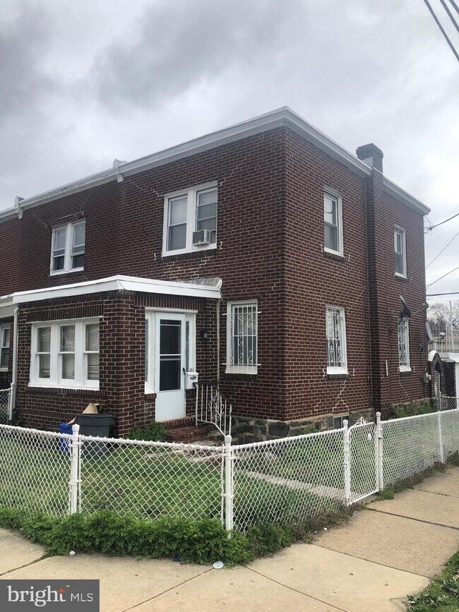 Building Photo - 5754 Reedland St
