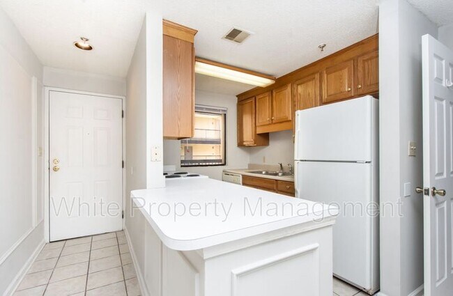 Foto del edificio - 211 Heritage Blvd