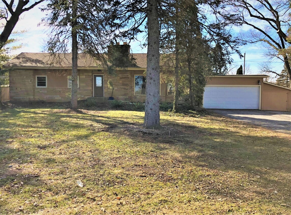 2262 Manchester Rd, Wheaton, IL 60187 House Rental in Wheaton, IL