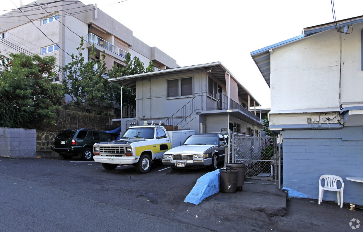 Primary Photo - 1455 Pele St
