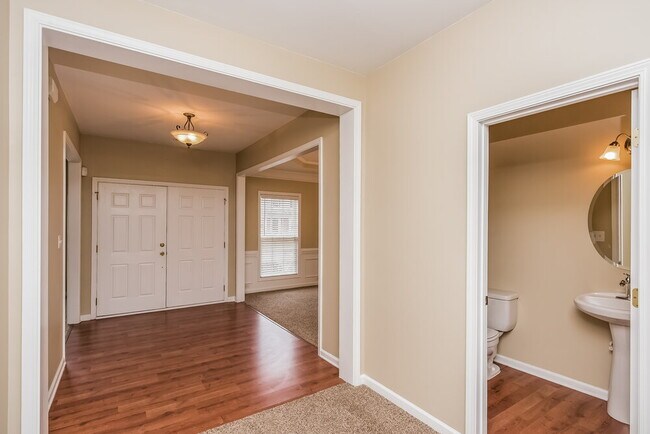 Foto del edificio - 13633 Porter Creek Rd