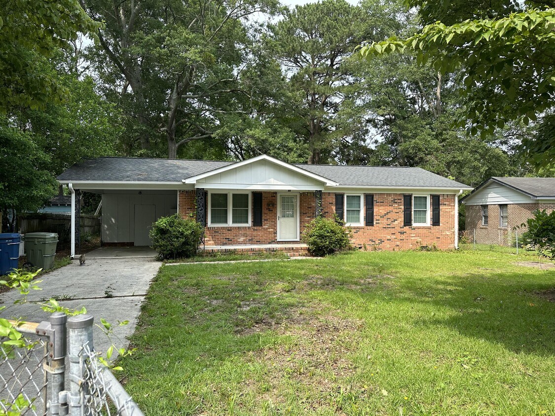 Primary Photo - 102 Fort Dr