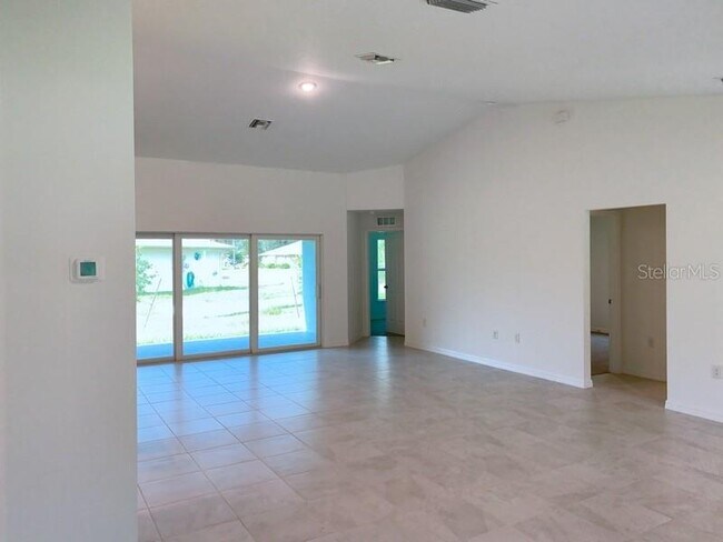 Building Photo - 22376 Blanchard Ave