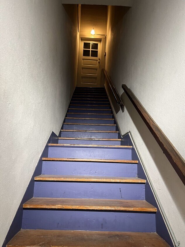 Foto principal - 105 W Hickory St