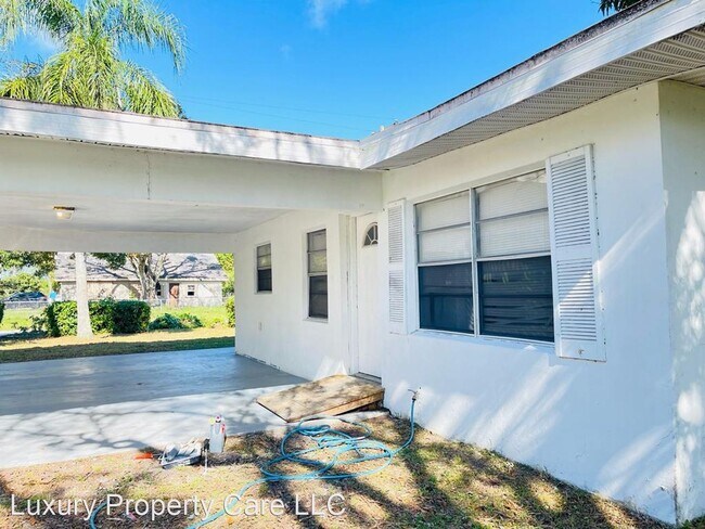 Building Photo - 4 br, 2 bath House - 3109 Avenue B