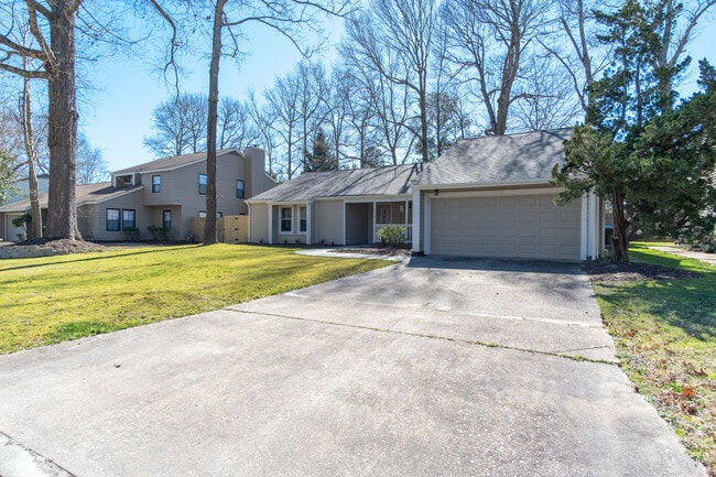 Building Photo - 5413 Brookfield Dr