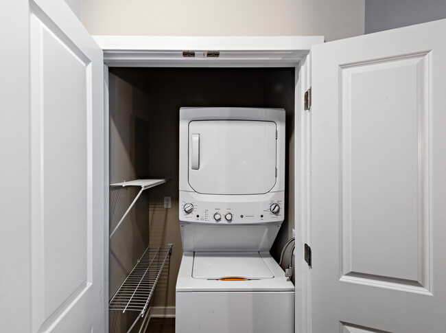 In-unit washer and dryer - Avalon Piscataway