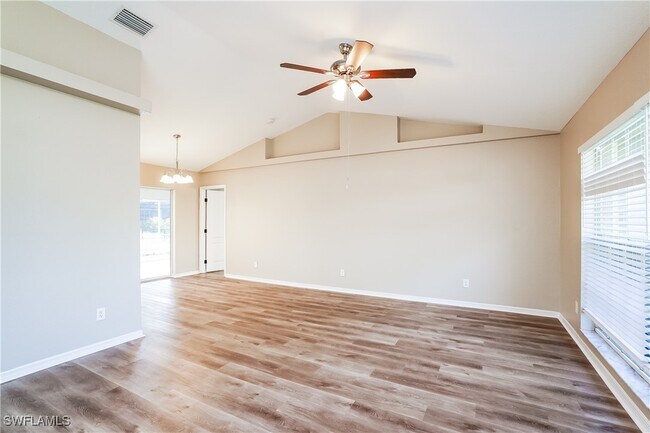Foto del edificio - 1109 SW 16th Terrace