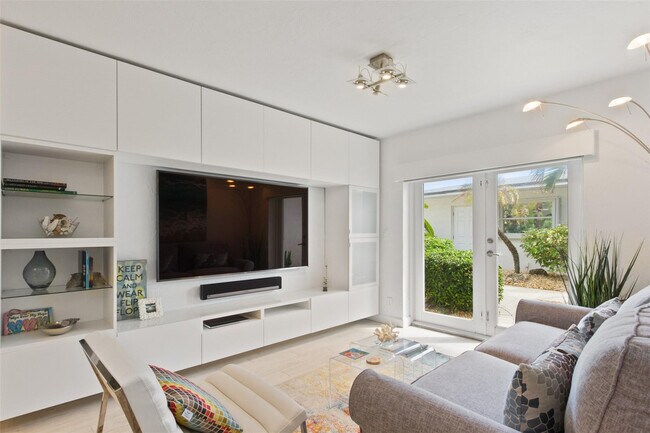 Building Photo - 800 Briny Ave