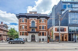 Building Photo - 795 College St
