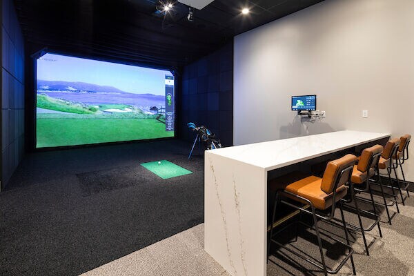 Building Photo - Moment