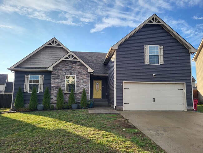 Building Photo - 710 Backwind Ln