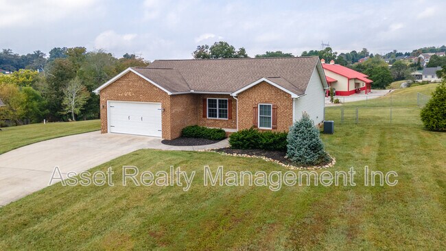 Foto del edificio - 7821 Griffith Rd