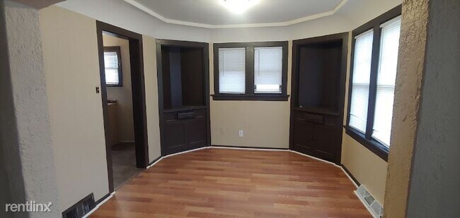Building Photo - 2 br, 1 bath House - 5062 N 39th St