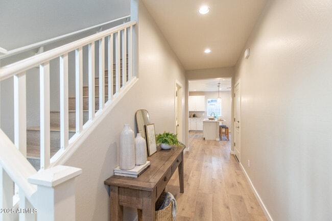 Building Photo - 3717 E Flower St