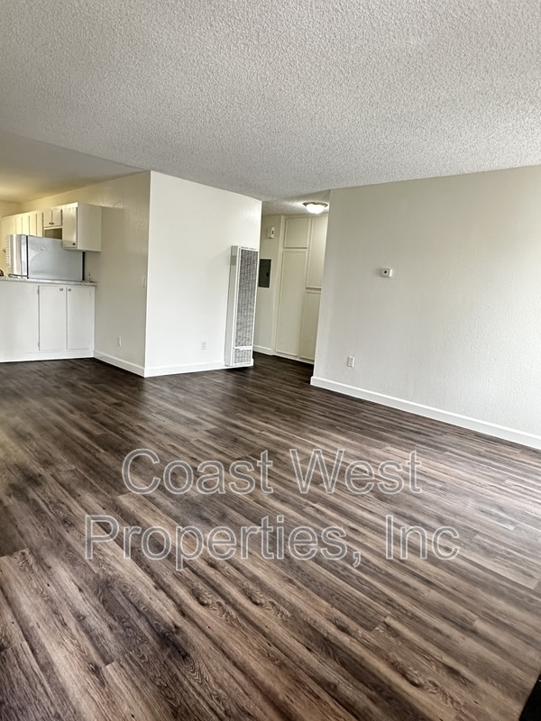 Building Photo - 485 Chestnut Ave