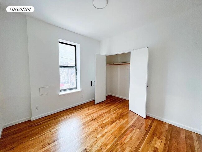 Foto del edificio - 310 Sumpter St