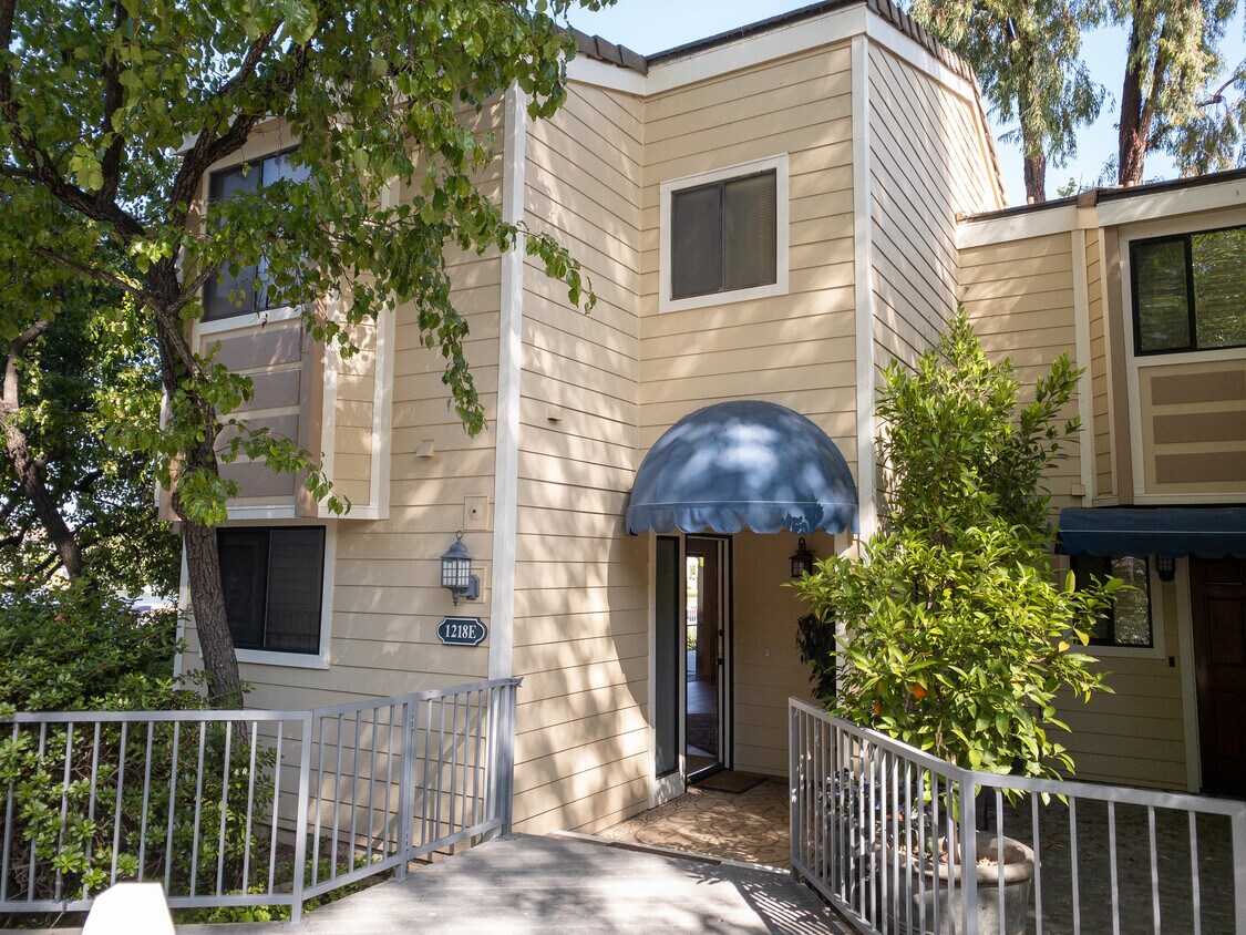 1218 S Westlake Blvd, Westlake Village, CA 91361 Townhome Rentals in