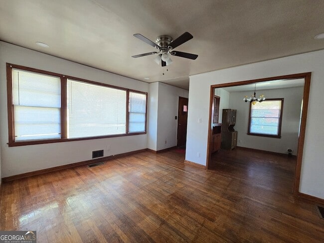 Building Photo - 677 Shellnut Dr