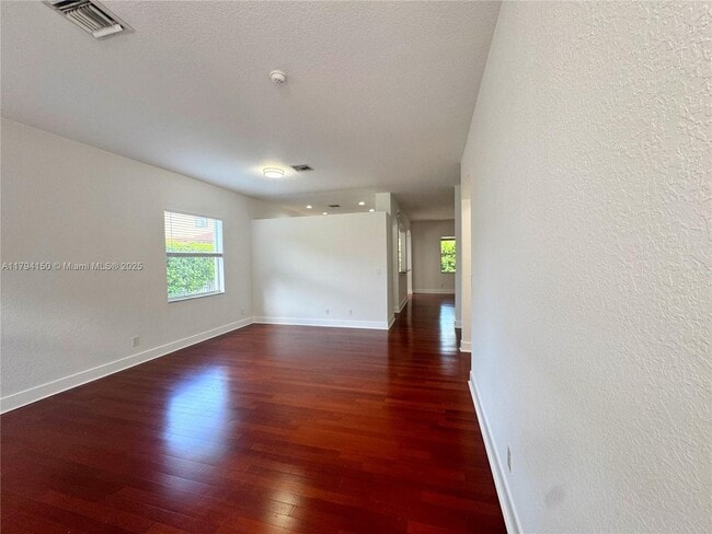 Building Photo - 4451 Laurel Pl