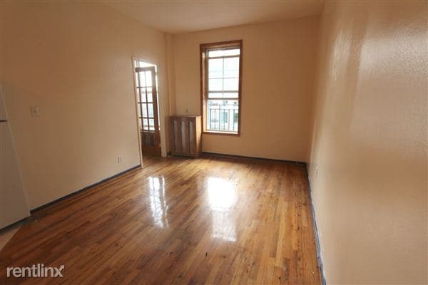 Building Photo - 475 W 23rd St