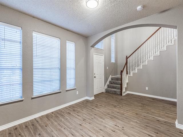 Building Photo - 209 Windsong Way