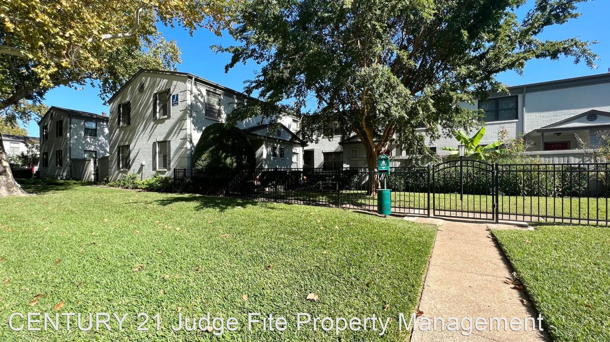 2 br, 1.5 bath House - 4940 Lahoma Street Photo