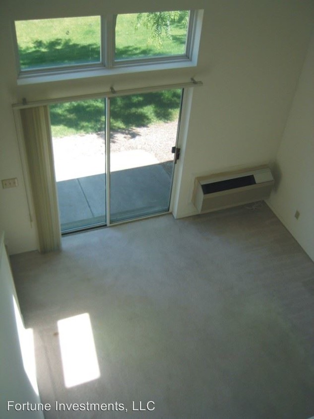 Primary Photo - 1481 Carver St