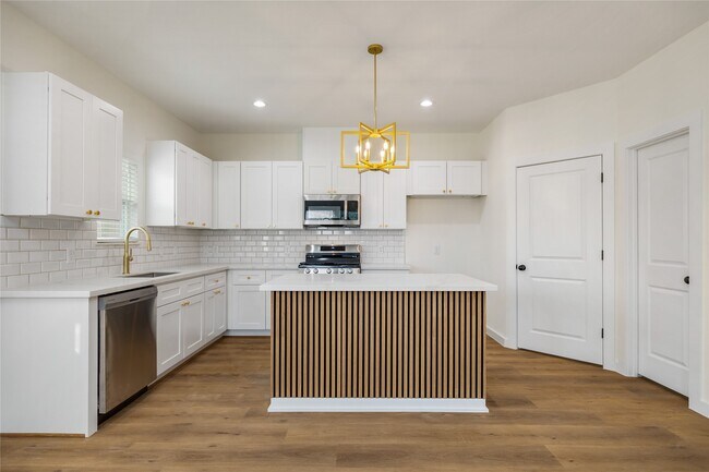 Foto del edificio - 6417 Eastland St