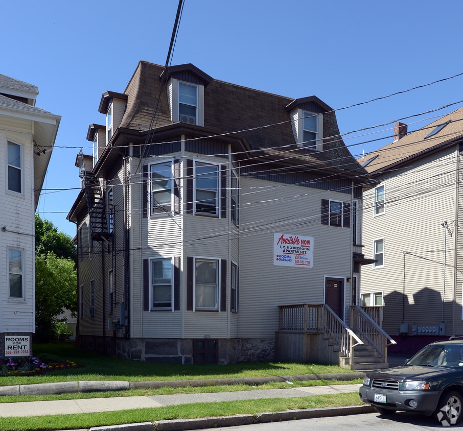138 Deane St, New Bedford, MA 02746 Apartments in New Bedford, MA