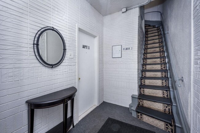 Building Photo - 7 Magnolia Ave