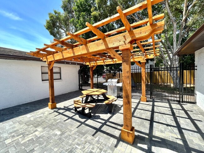 R@PP Pergola 2 - Raven at Park Place