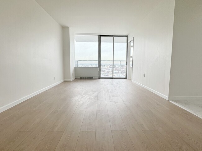 Foto del edificio - 6050 Boulevard E