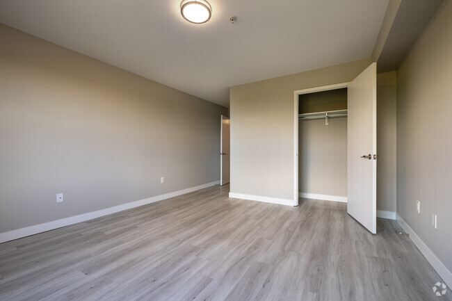 1BR, 1BA - 901 SF - Bedroom - Glenbourne Gardens