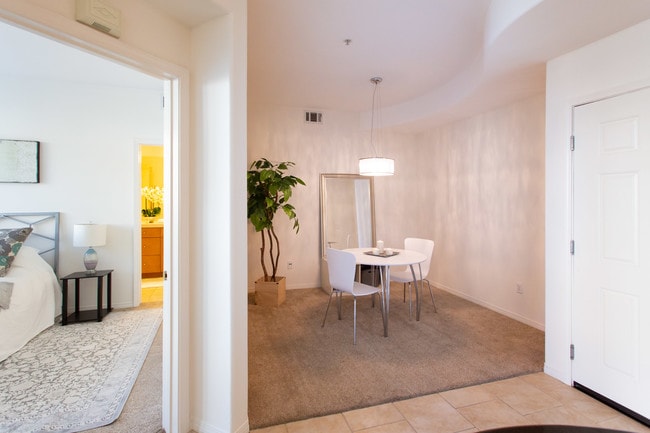 Building Photo - 13044 Pacific Promenade